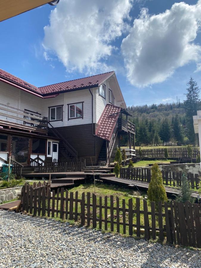 Гостьовий Дім Круасан Сімейний Bukovel Exterior photo